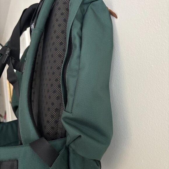 Rare Vintage The North Face Green Ruck Sack Backpack Hiking Bag Leather Trim - Picture 8 of 11